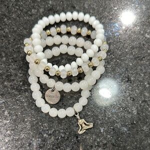 White and Gold Beaded Bracelet Set